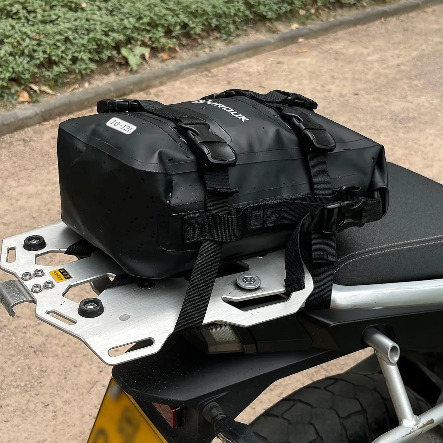 6-8L Waterproof Motorcycle Bumper Bag Motor Crash Bar Bag with Shoulder Strap - Essential Riding Gear for Motorcycles