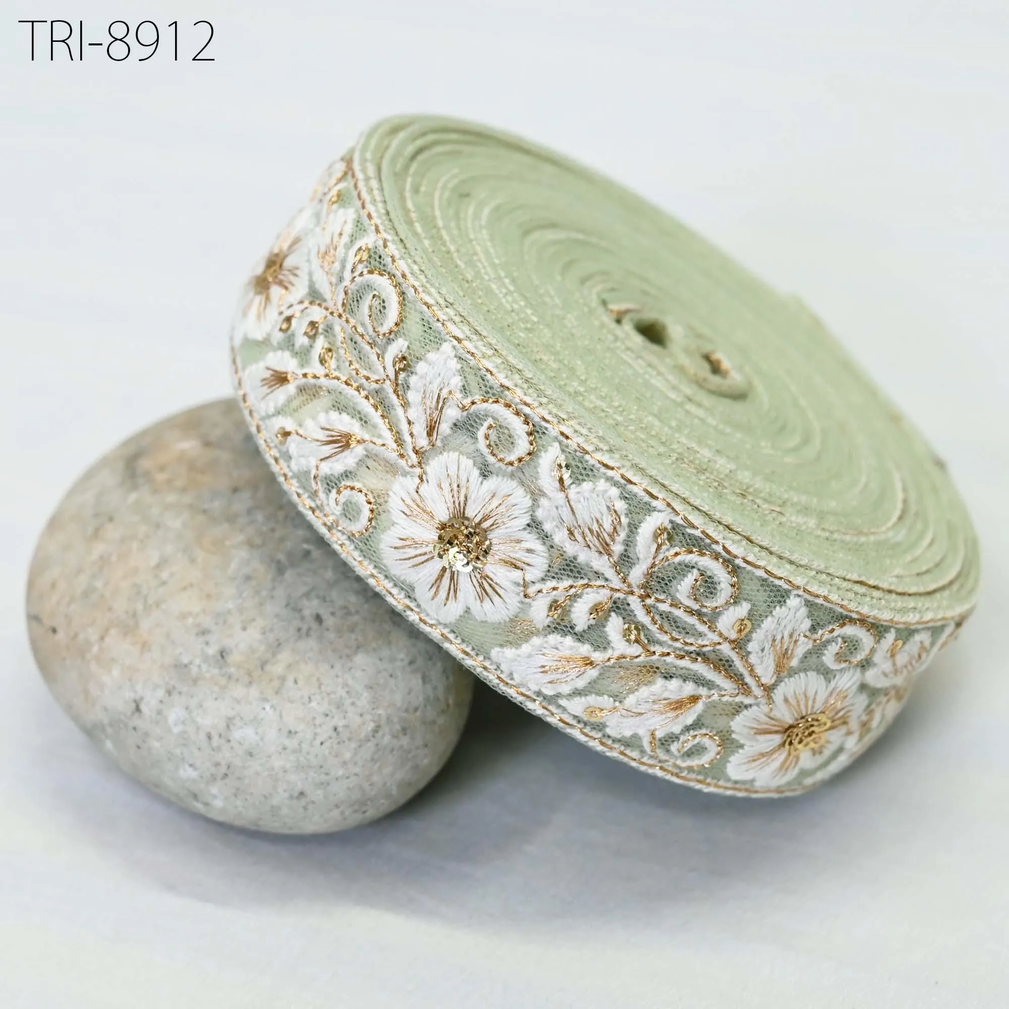 9 Yard 4cm Green Embroidery Ribbon Trim Embellishment Embroidered Saree Border Costumes Crafting Sewing Beach Bags Tote Pouche Wall Hangings
