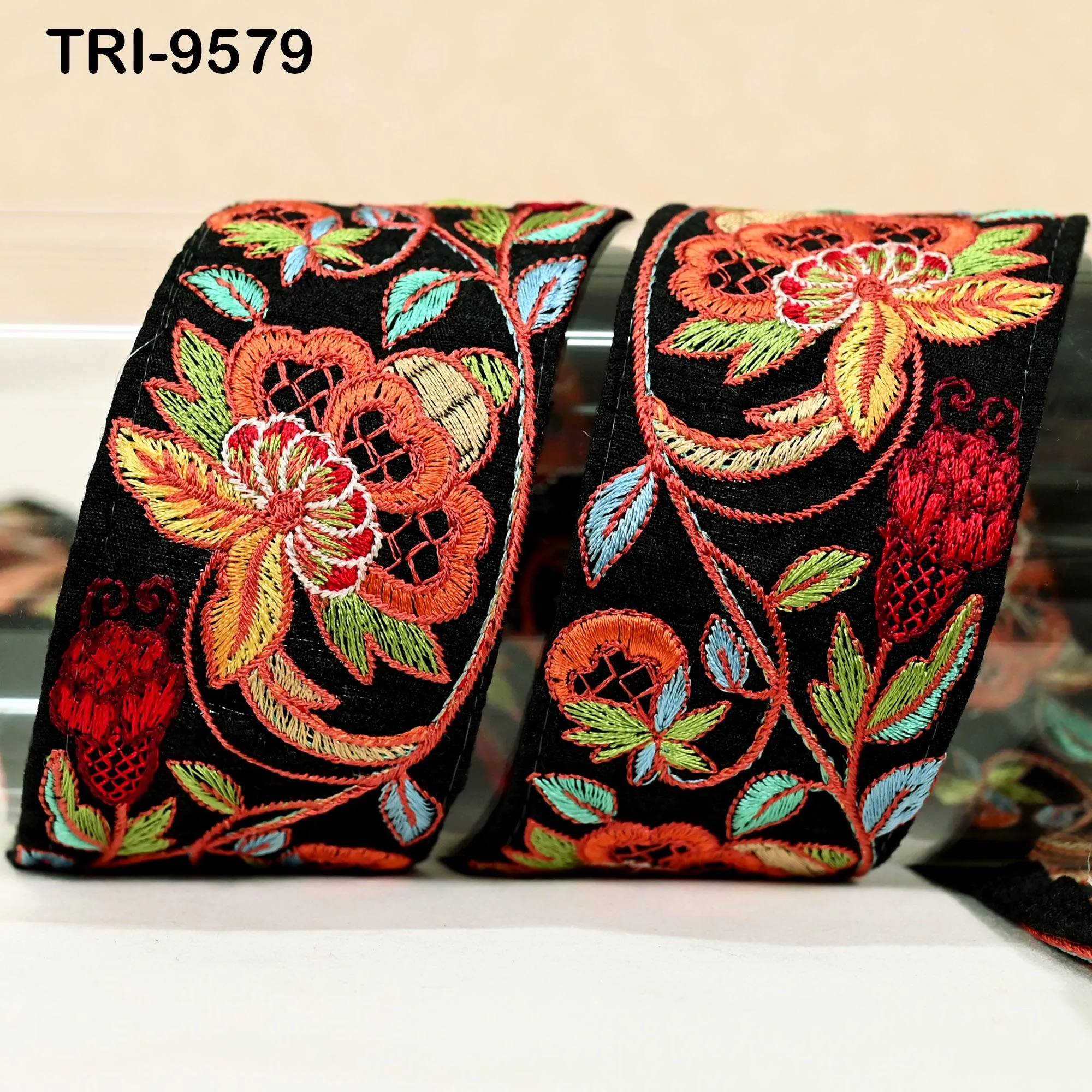9 Yard Embroidery 5cm Ribbon Beige Trim Tape Embellish Embroidered Saree Border Costume Crafting Sewing Beach Bag Tote Pouche Wall Hanging