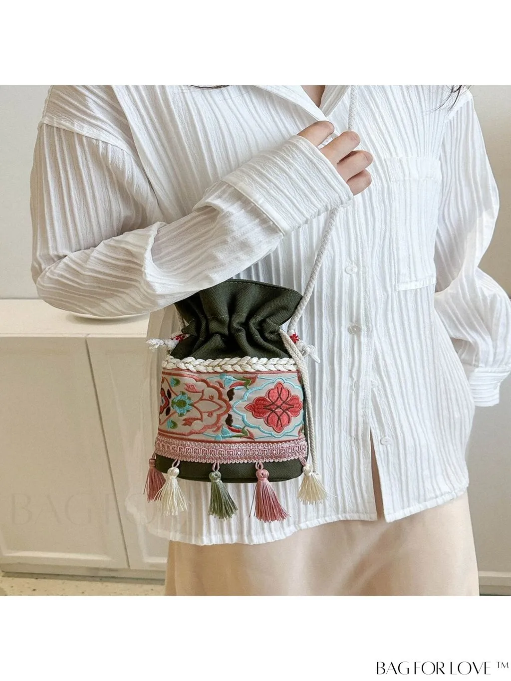 BagForLove - Chic Vintage Embroidered Bucket Bag with Tassel Accent - Crossbody for Sophisticated Women