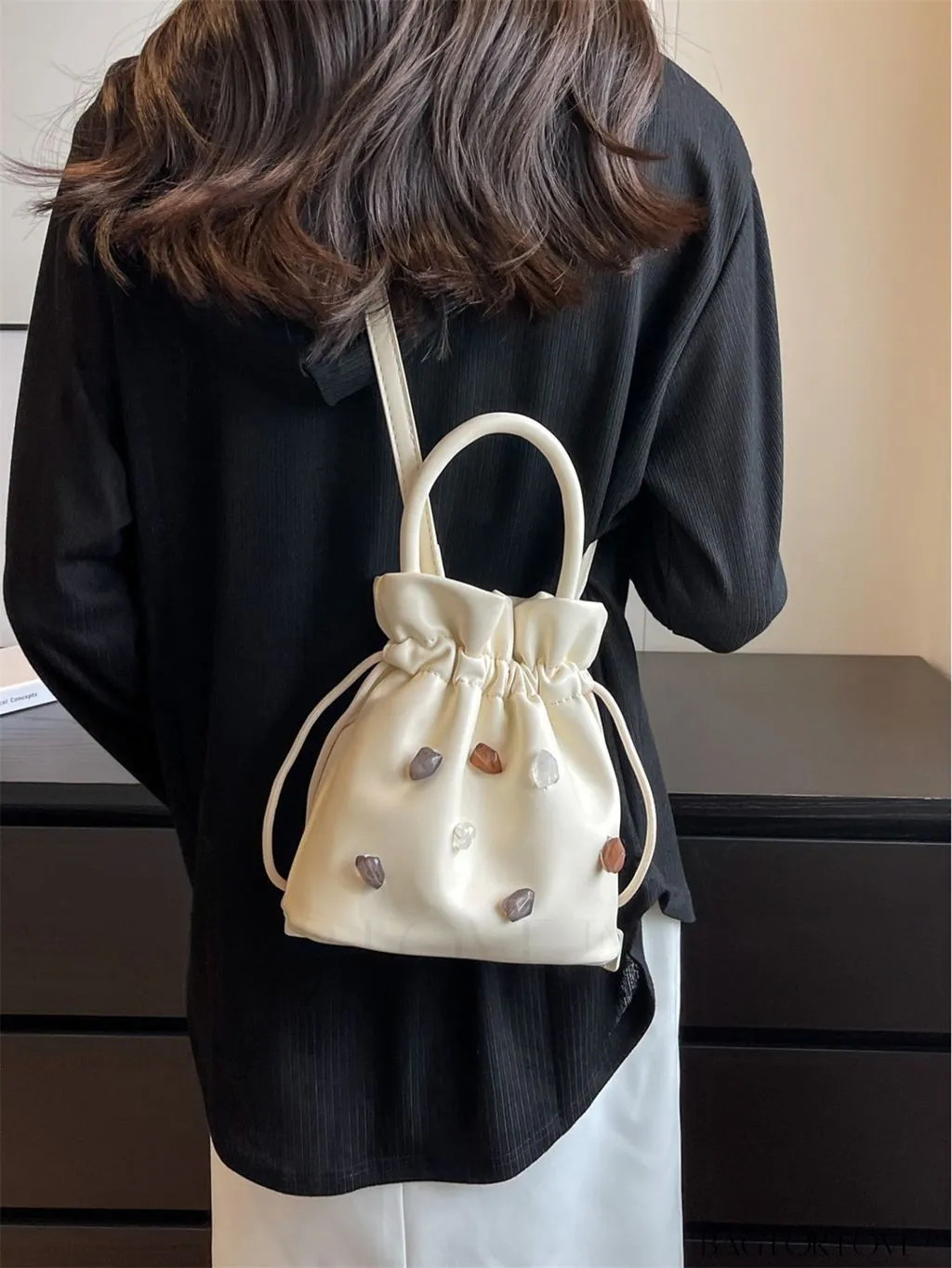 BagForLove - Compact Beige Handheld Shoulder Bag with Drawstring Closure - Stylish and Functional