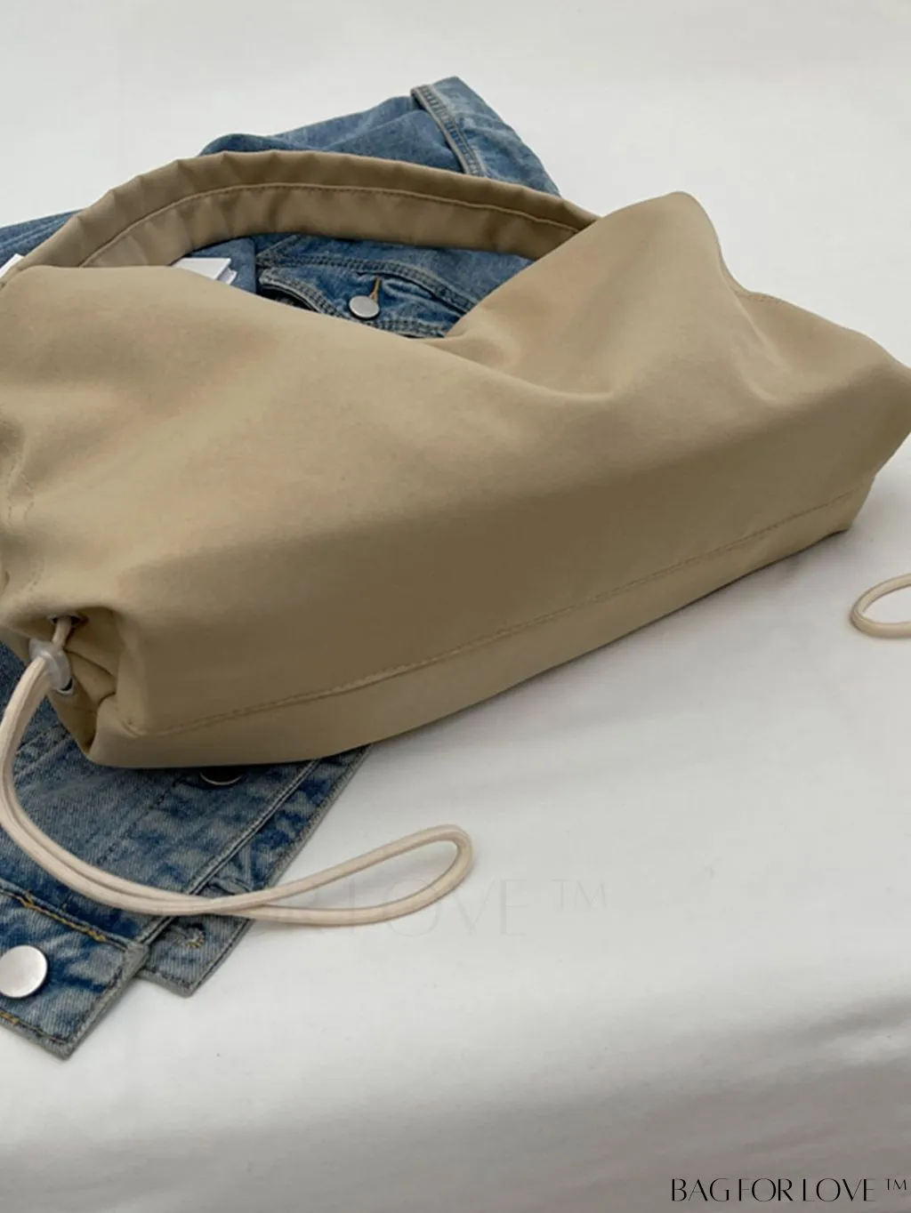 BagForLove - Stylish Single Shoulder Tote Bag for Women with Ample Storage Capacity