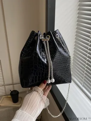 BagForLove - Stylish Waterproof Womens Shoulder Bag - Fashionable Crossbody Option