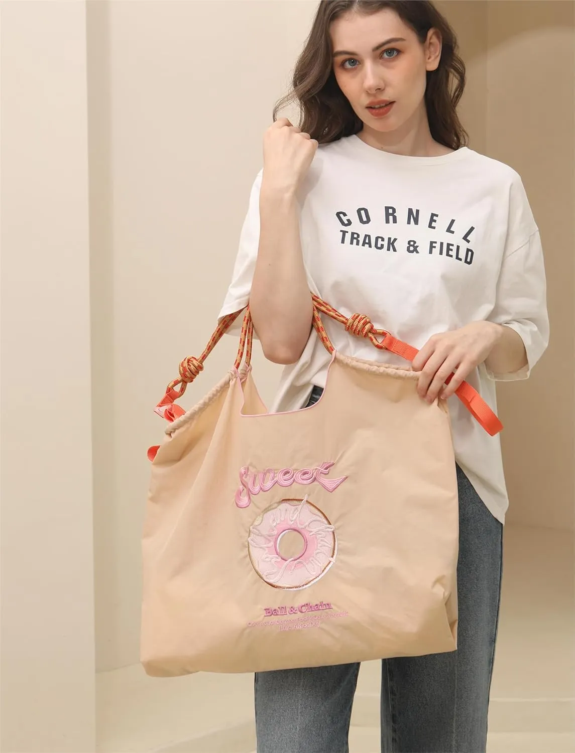 Ball&Chain Embroidered Doughnut Pattern Tote Bag，Women's Leisure Shopping Bag, 15x16 inches