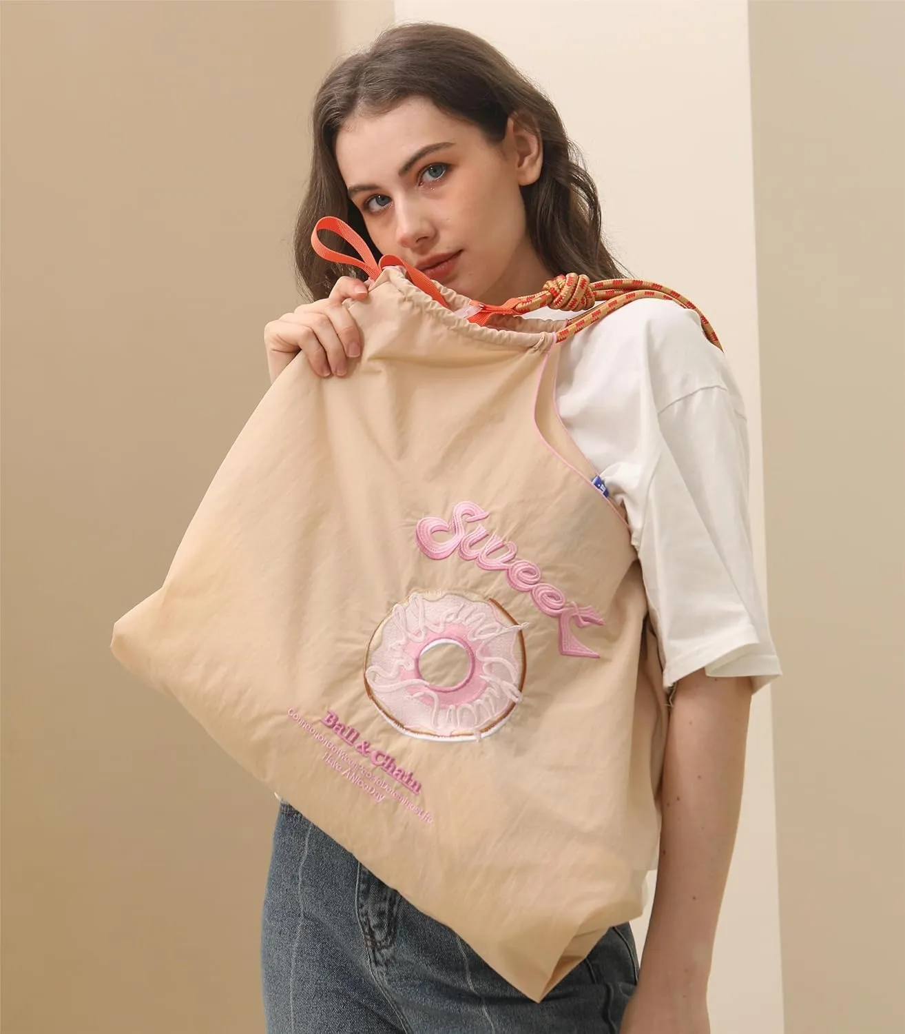 Ball&Chain Embroidered Doughnut Pattern Tote Bag，Women's Leisure Shopping Bag, 15x16 inches