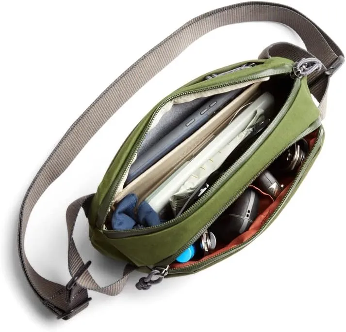 Bellroy Venture Ready Sling 2.5L, Unisex Crossbody Bag, Water-resistant Materials, Perfect for Travel
