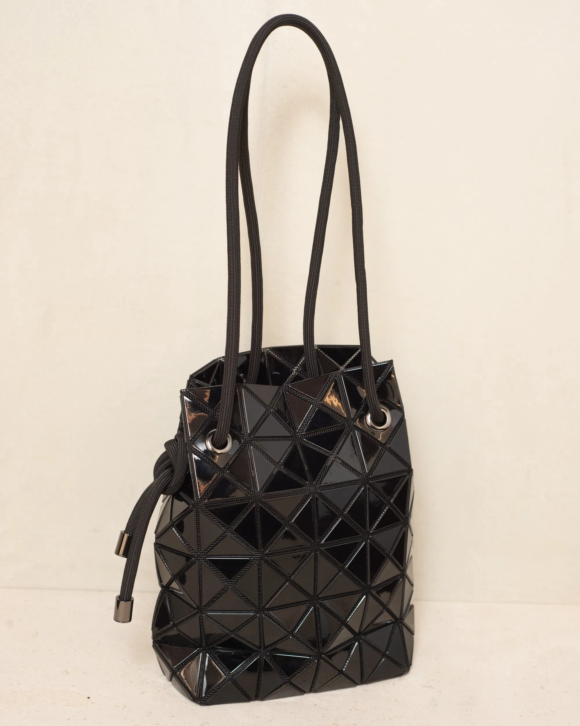 Black Wring Bag