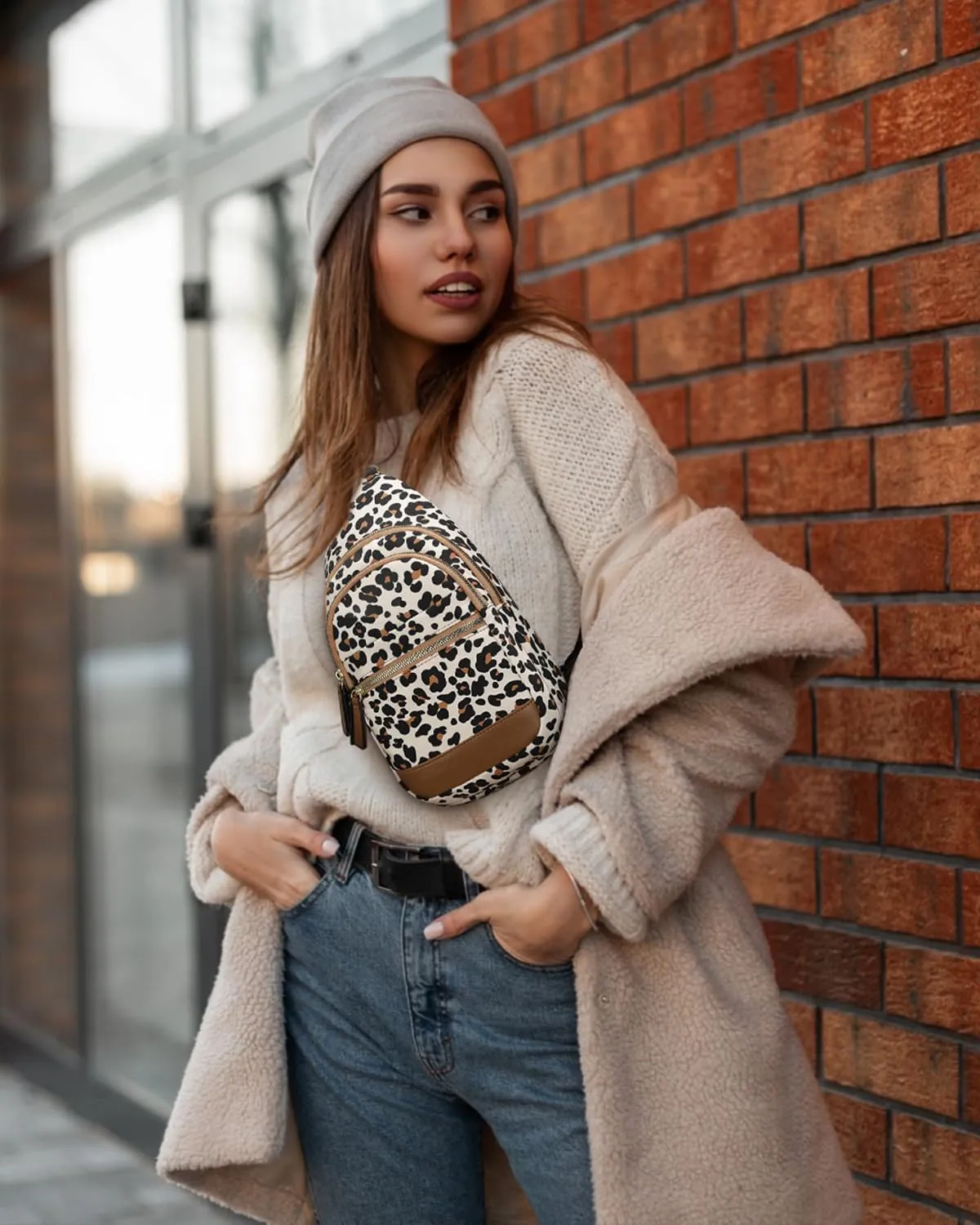 Capolo Sling Bag for Women Men Waterproof Crossbody Bags for Women Trendy Casual Fanny Pack with Convertible Shoulder Strap Chest Bag for Travel Hiking(Leopard, Medium)