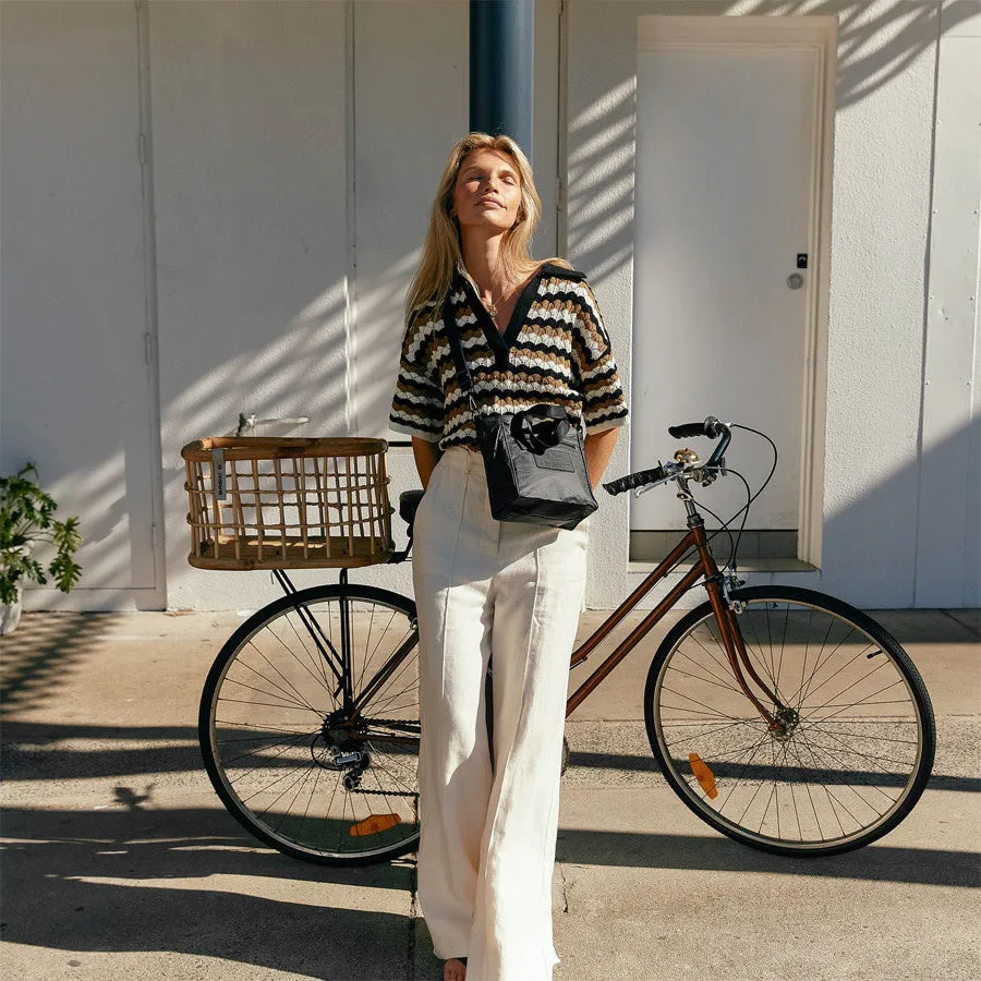 Crossbody - Monochrome