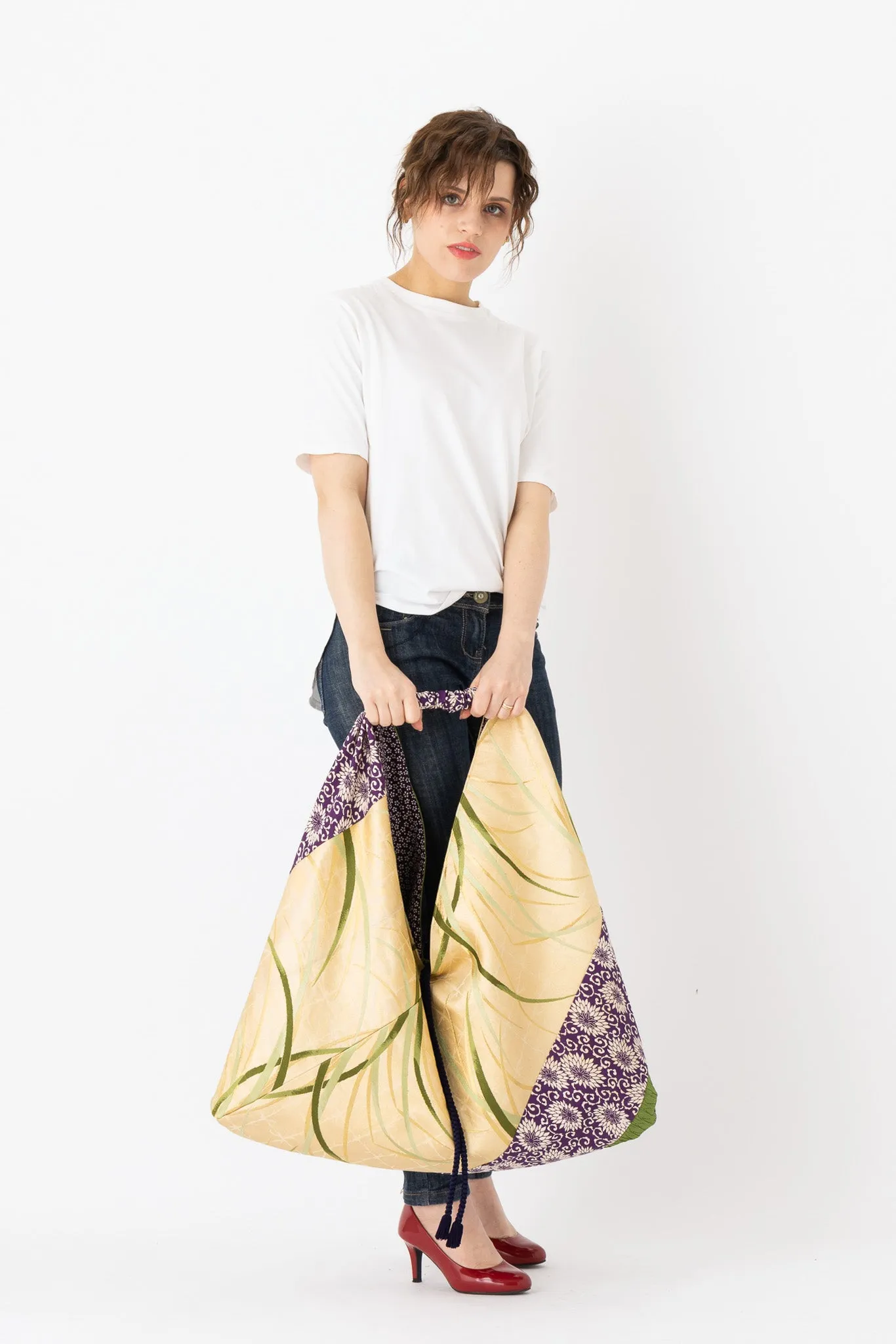 Grass and Chrysantemum Embroidered Boho Bag