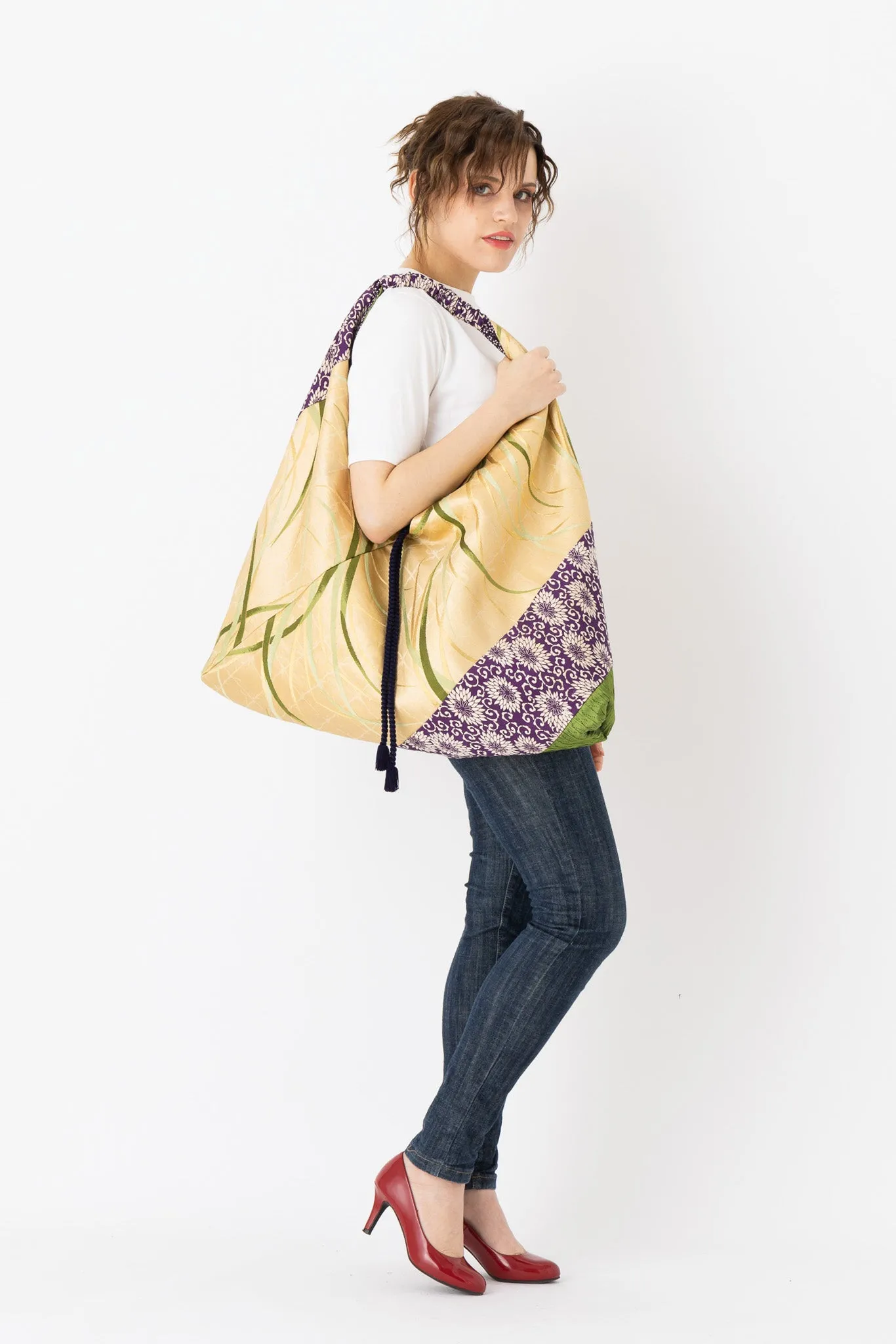 Grass and Chrysantemum Embroidered Boho Bag