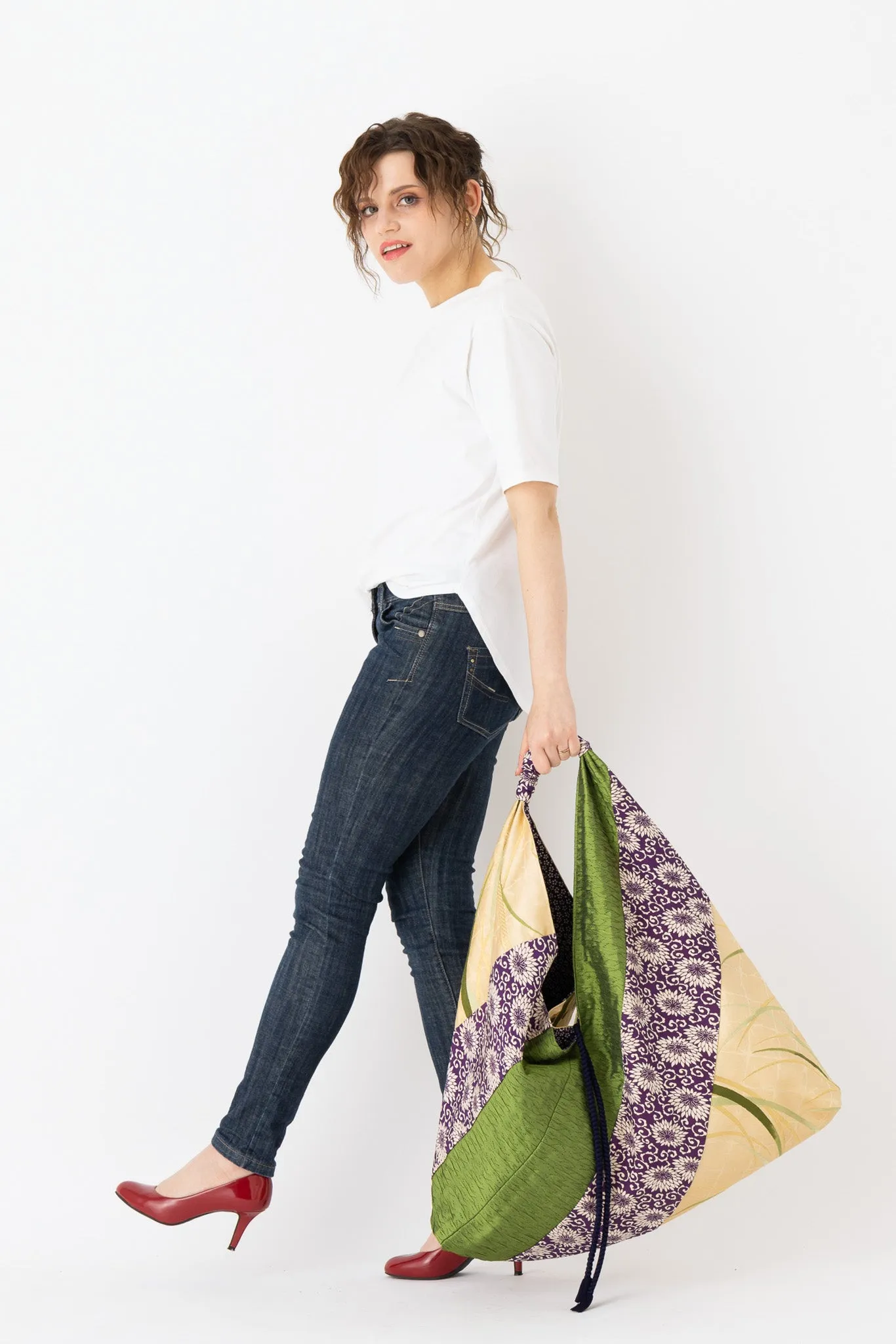 Grass and Chrysantemum Embroidered Boho Bag
