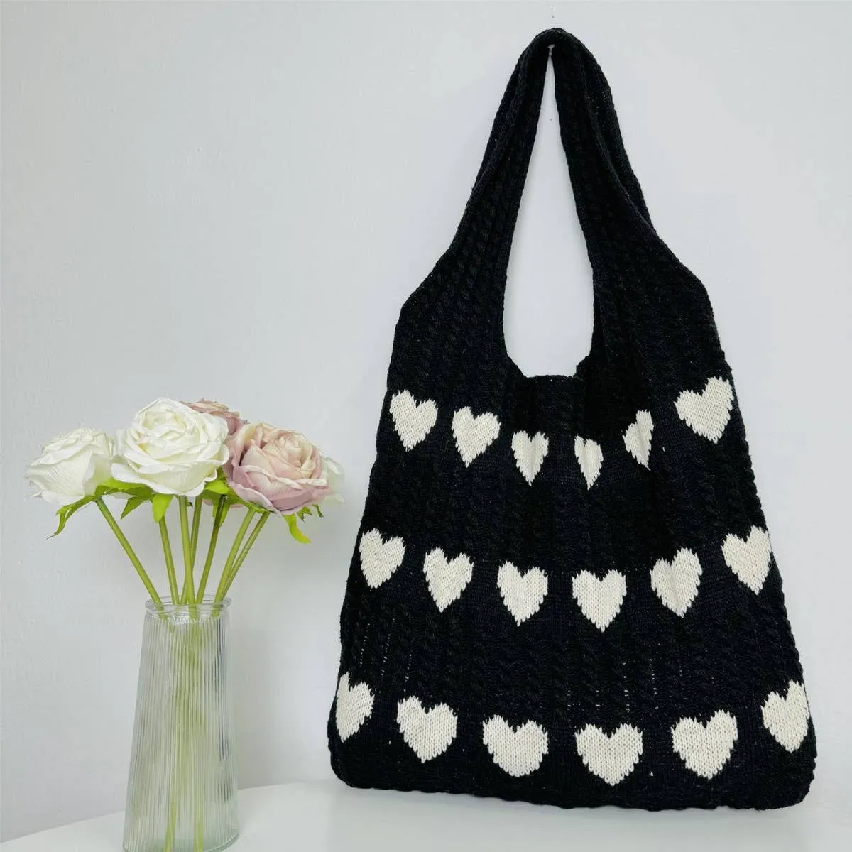 HEART KNIT TOTE BAG