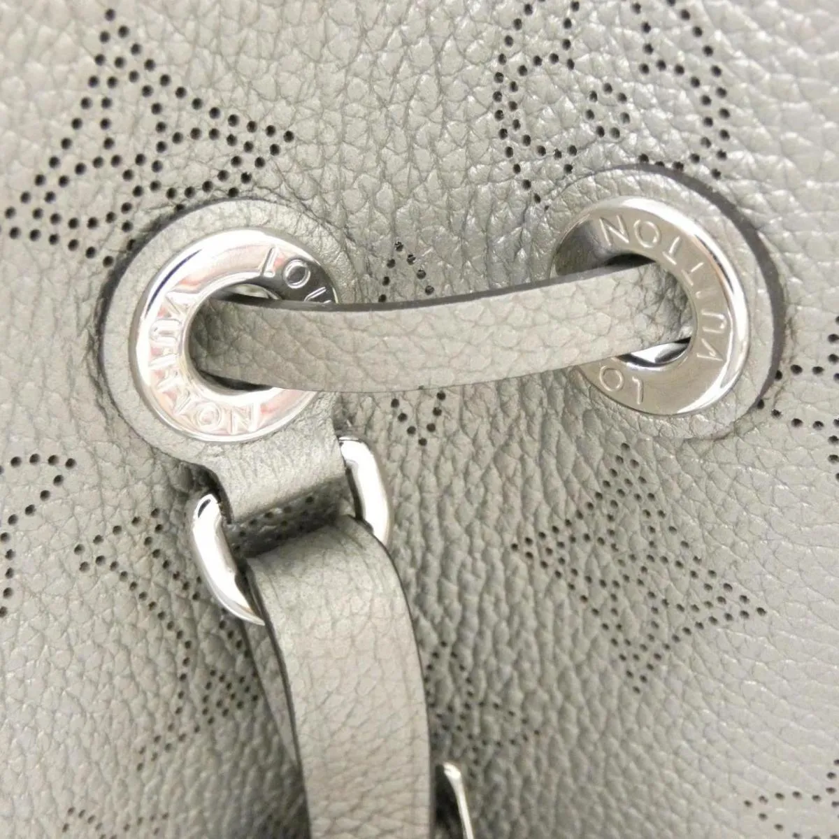 Louis Vuitton Machina M21095 Shoulderbag