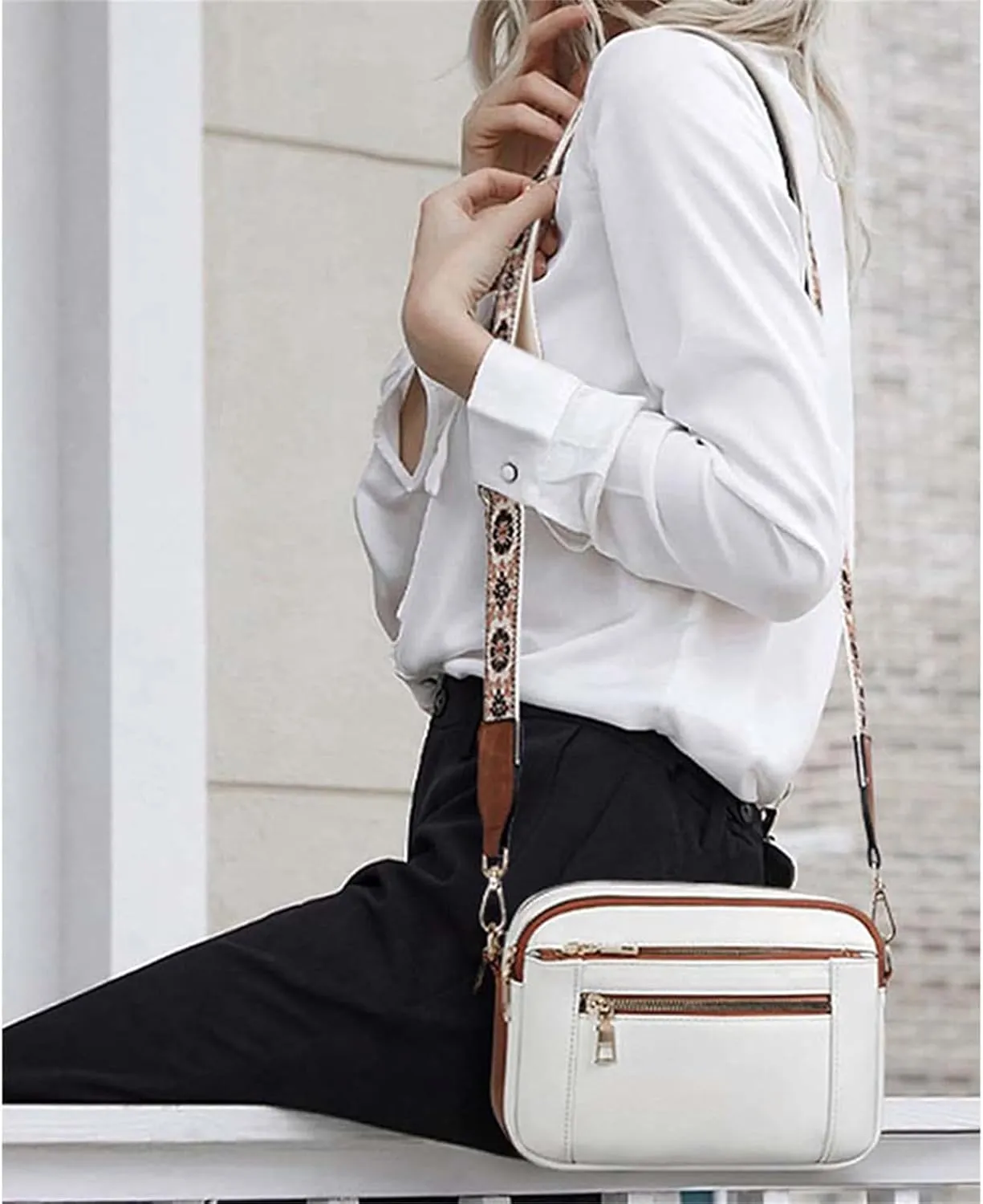 Multifunctional Zipper Crossbody Bag, Multi-Pocket Crossbody Bag for Women, Adjustable And Removable Shoulder Strap.