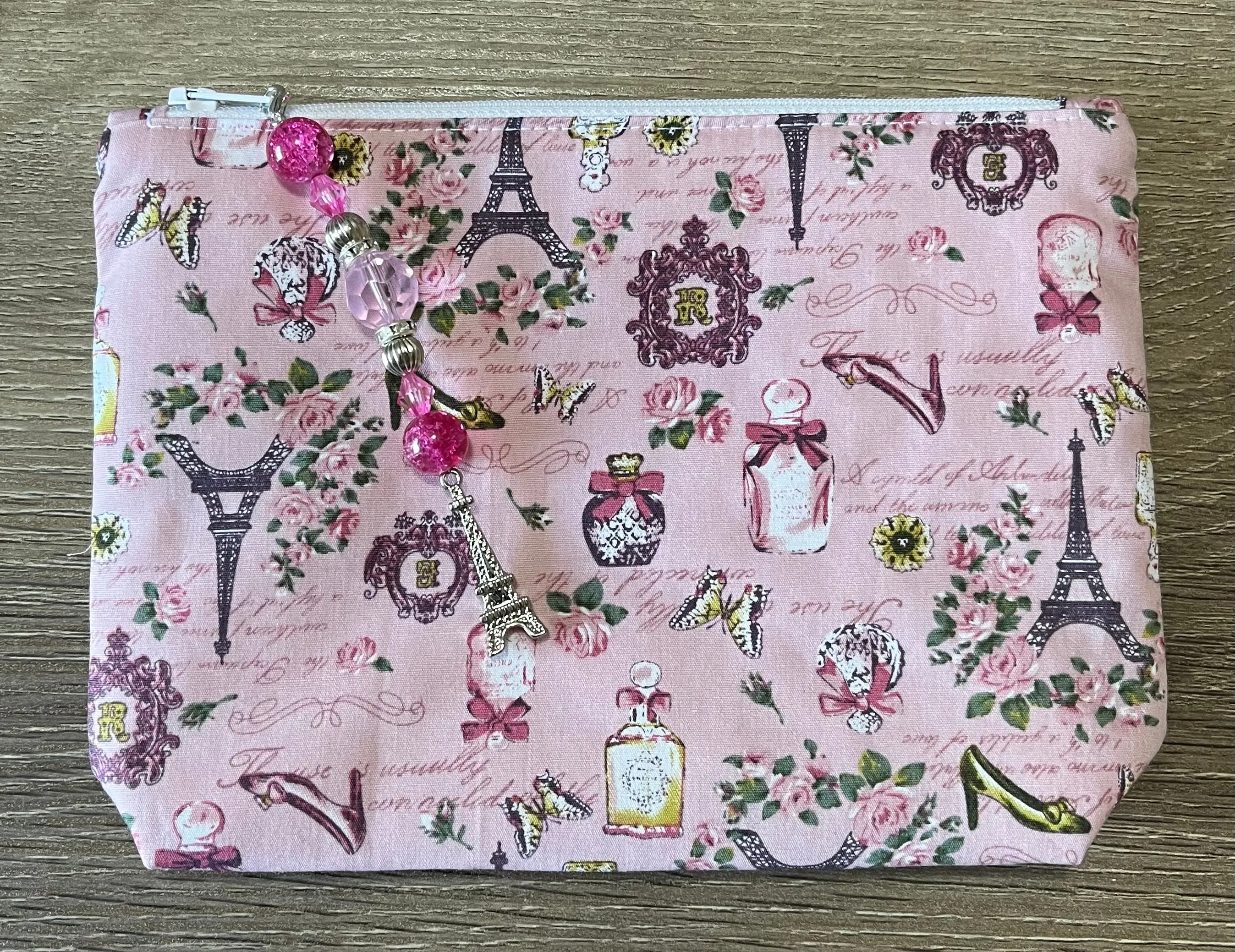 Paris Pouch with boxed bottom - 19.5cm x 14cm with Zipper Charm