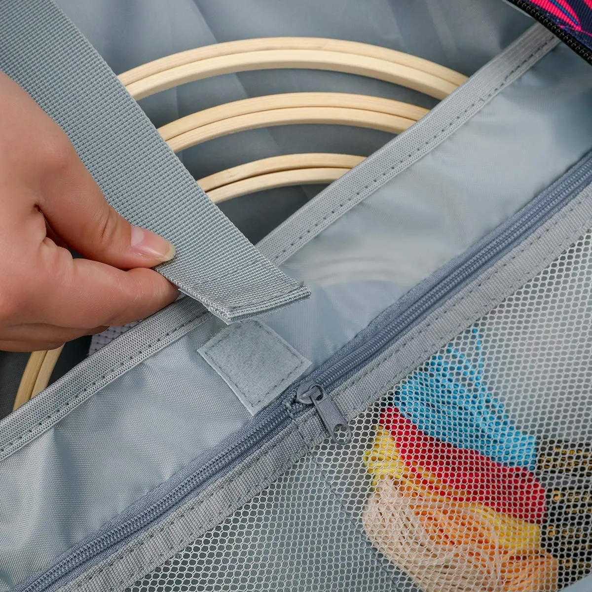 Shinyzone Cross Stitch Storage Bag with Leaf Print, Embroidery Projects Organiser, Sewing Crafts Storage Tote with Zipper Pockets for Embroidery Hoops, Charts and Threads