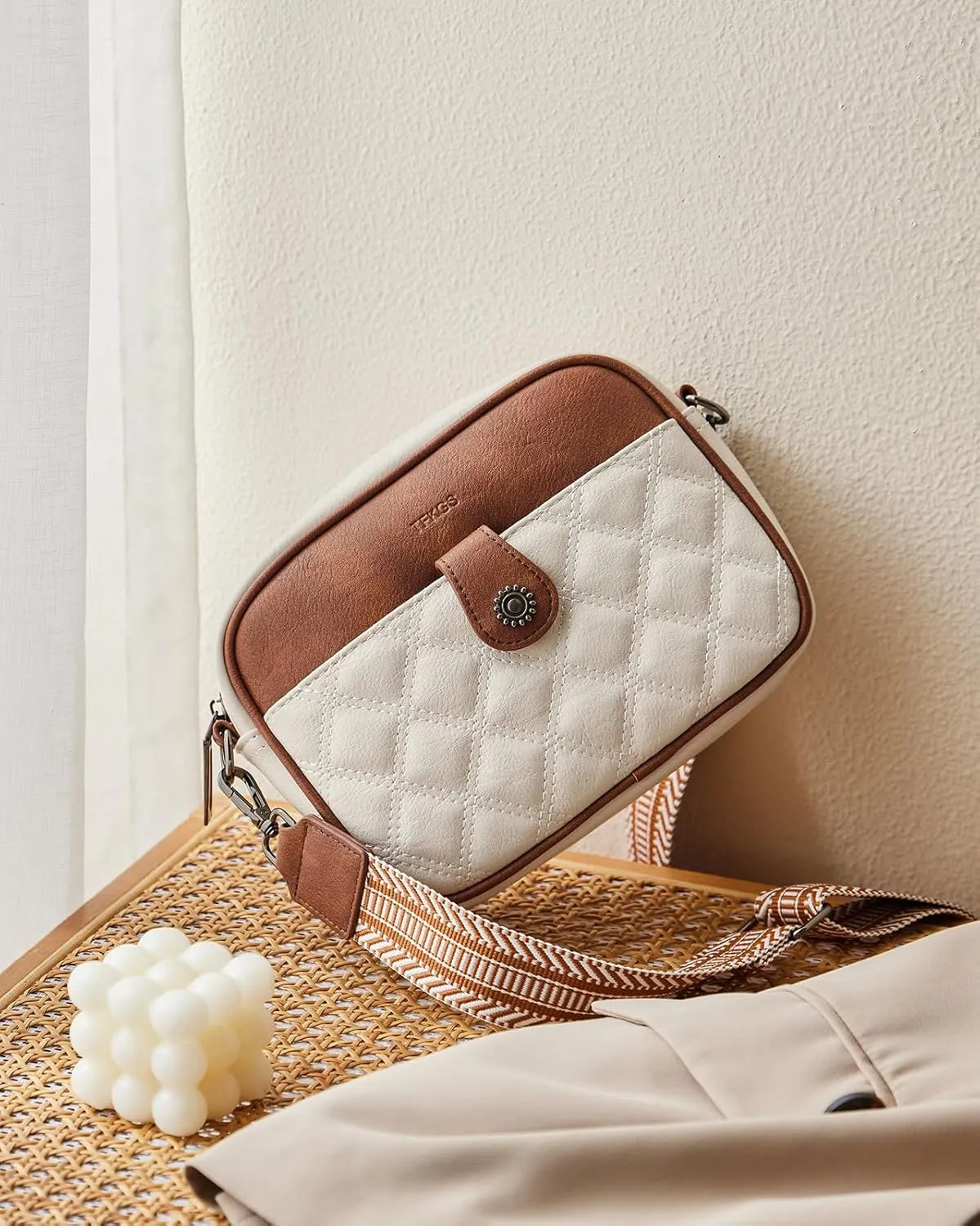 Small Crossbody Bags for women,Soft Leather Cell Phone Purse Lightweight,Little Crossbody Purses Women Trendy with Card slots