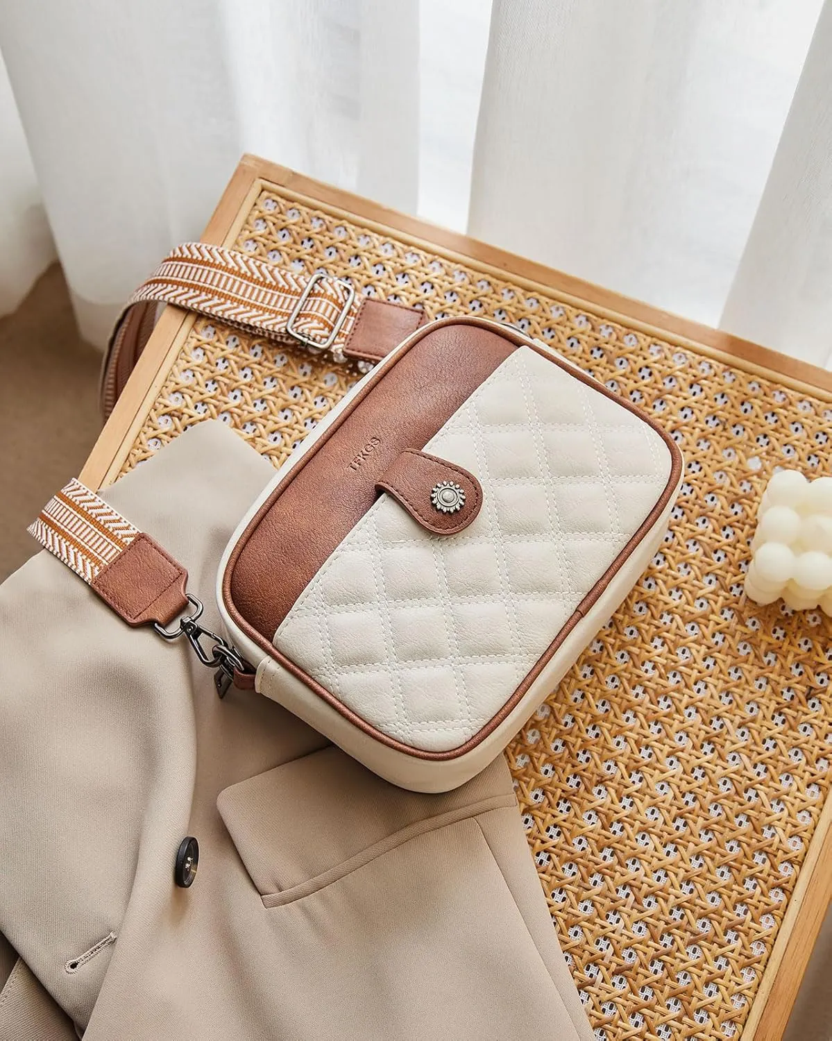 Small Crossbody Bags for women,Soft Leather Cell Phone Purse Lightweight,Little Crossbody Purses Women Trendy with Card slots