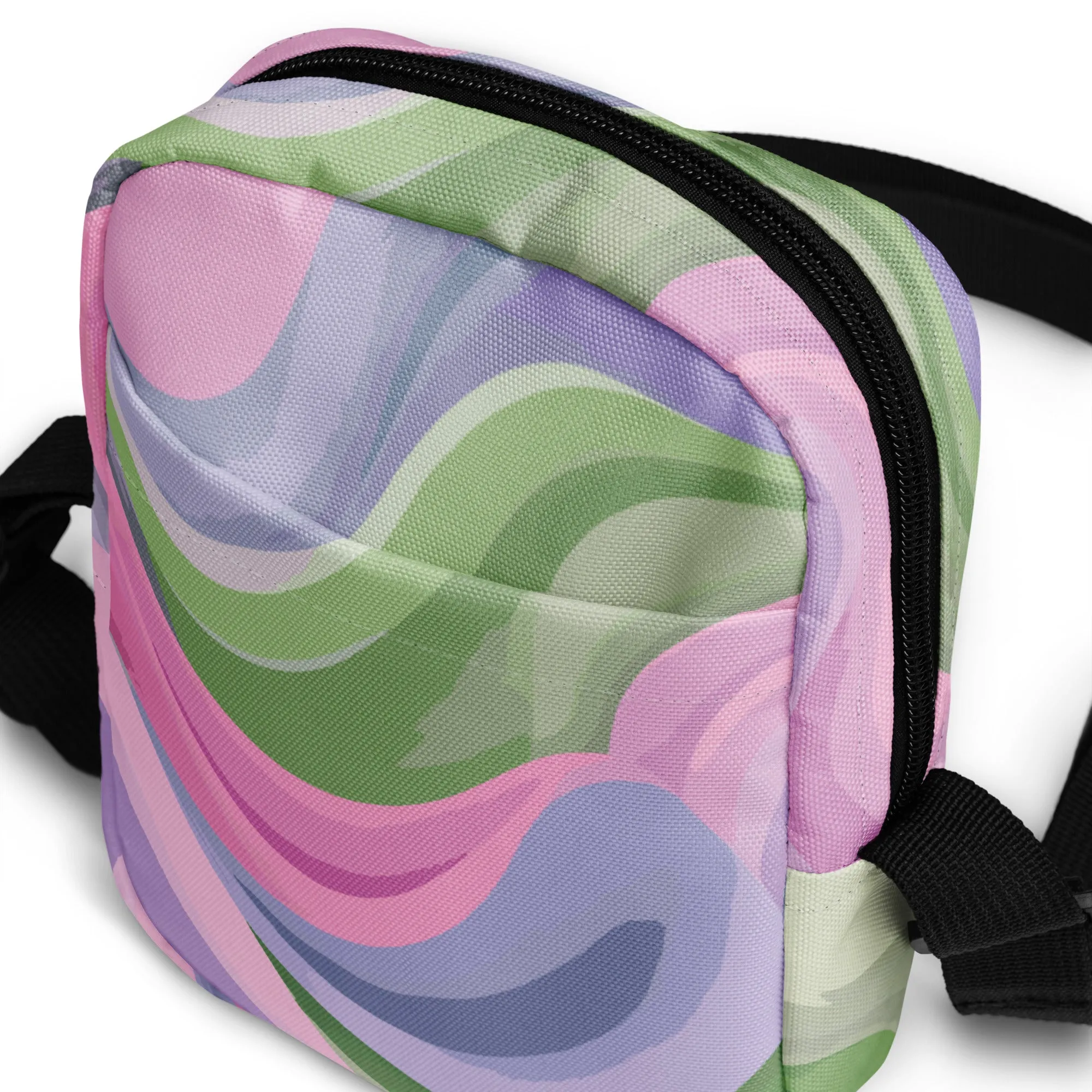 Tranquil Waves – Crossbody Gift for Adventurers