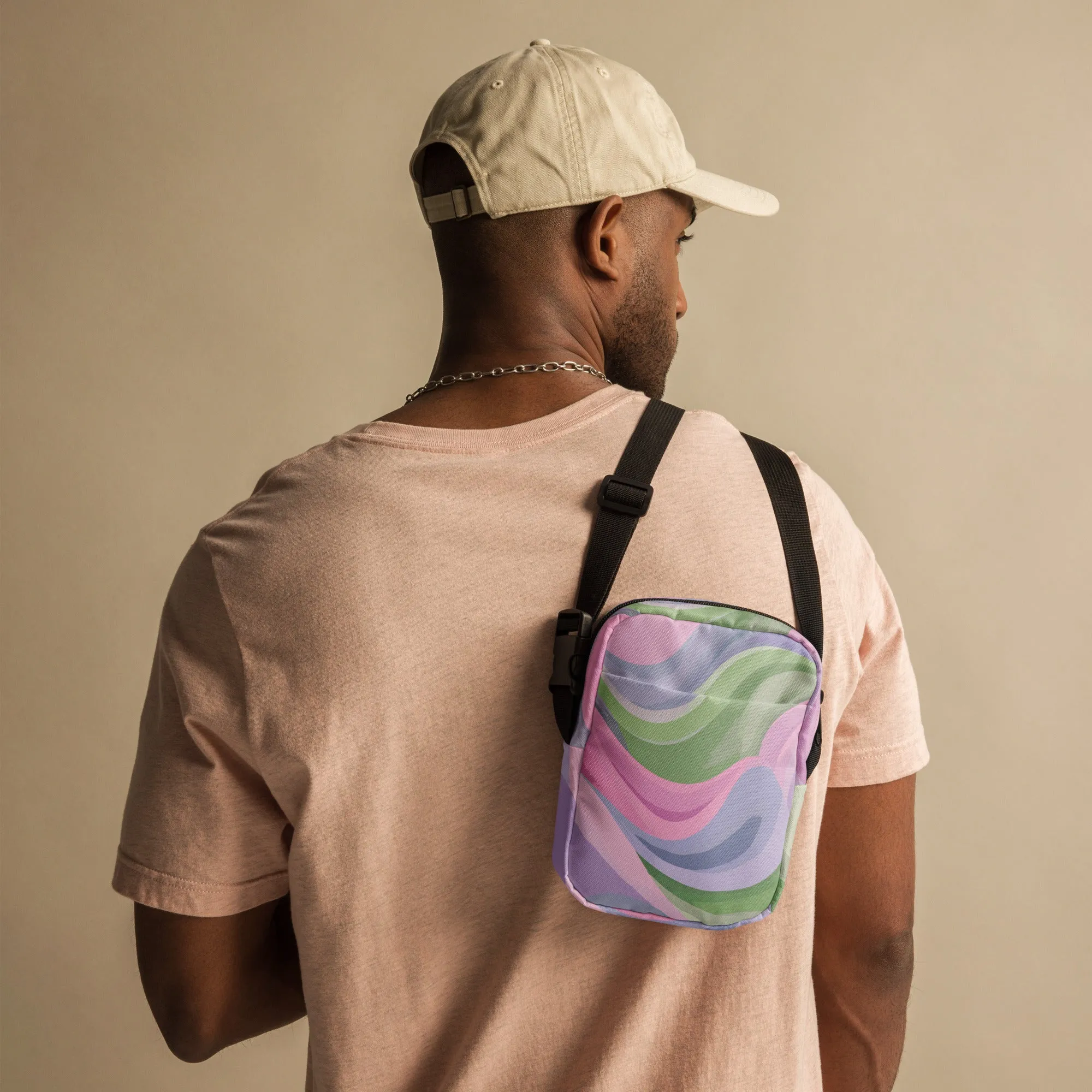 Tranquil Waves – Crossbody Gift for Adventurers