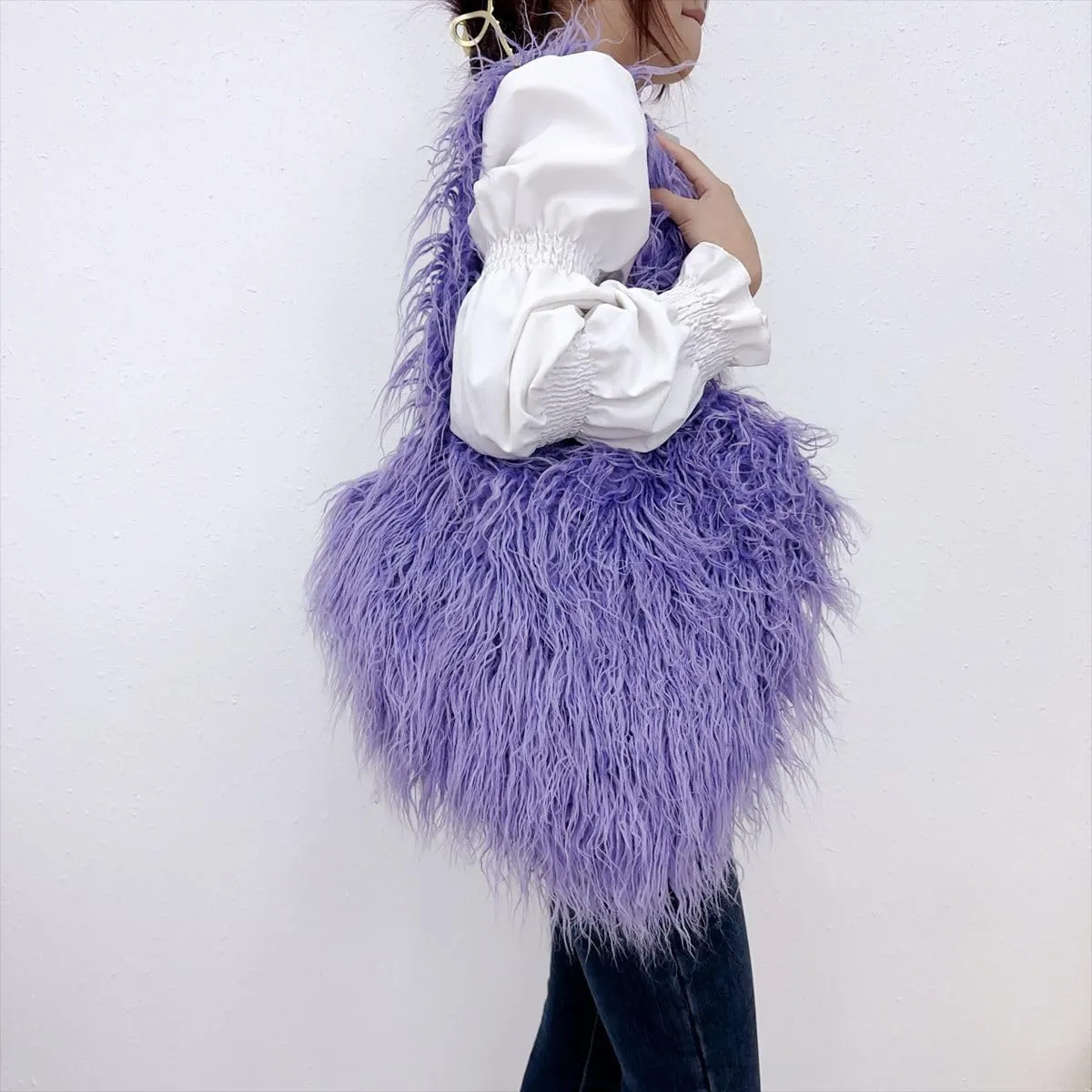 Women's Faux Fur Shoulder Bag Fleece Retro Shoulder Bag Fluffy Crossbody Bag Bag Love Shape Solid Color Purse